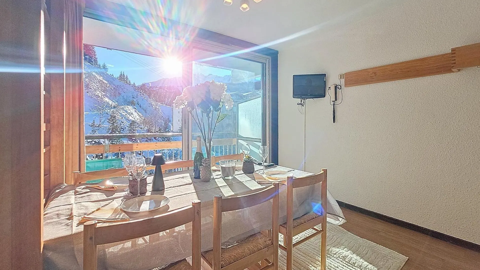 Courchevel 1650 - Moutain View Snow Front 3S01 Apartment 0*,  France